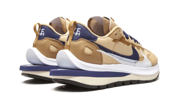 NIKE VAPORWAFFLE SACAI TAN NAVY