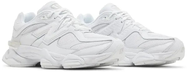 9060 'Triple White'